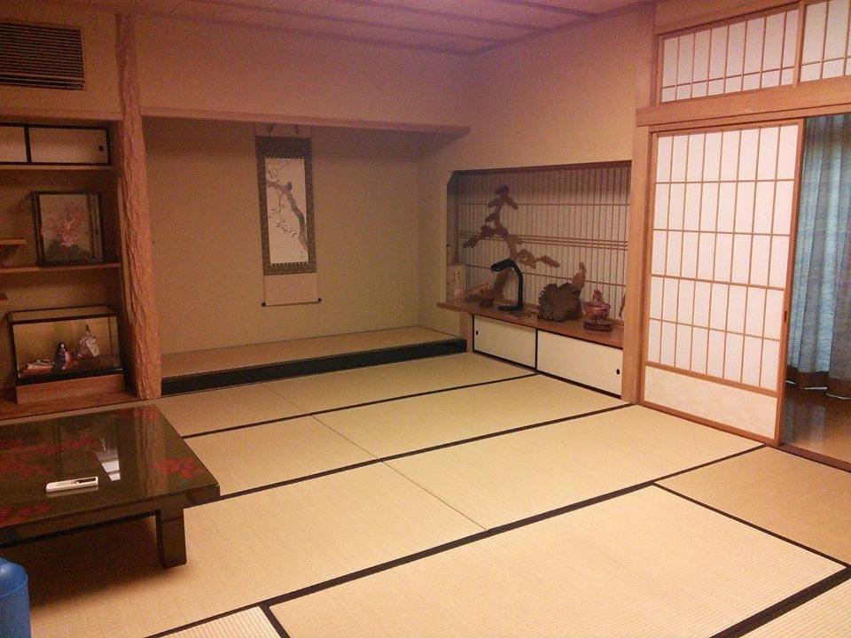 Gasthaus Tomiya Ryokusuian Sado-Taiken Exterior foto